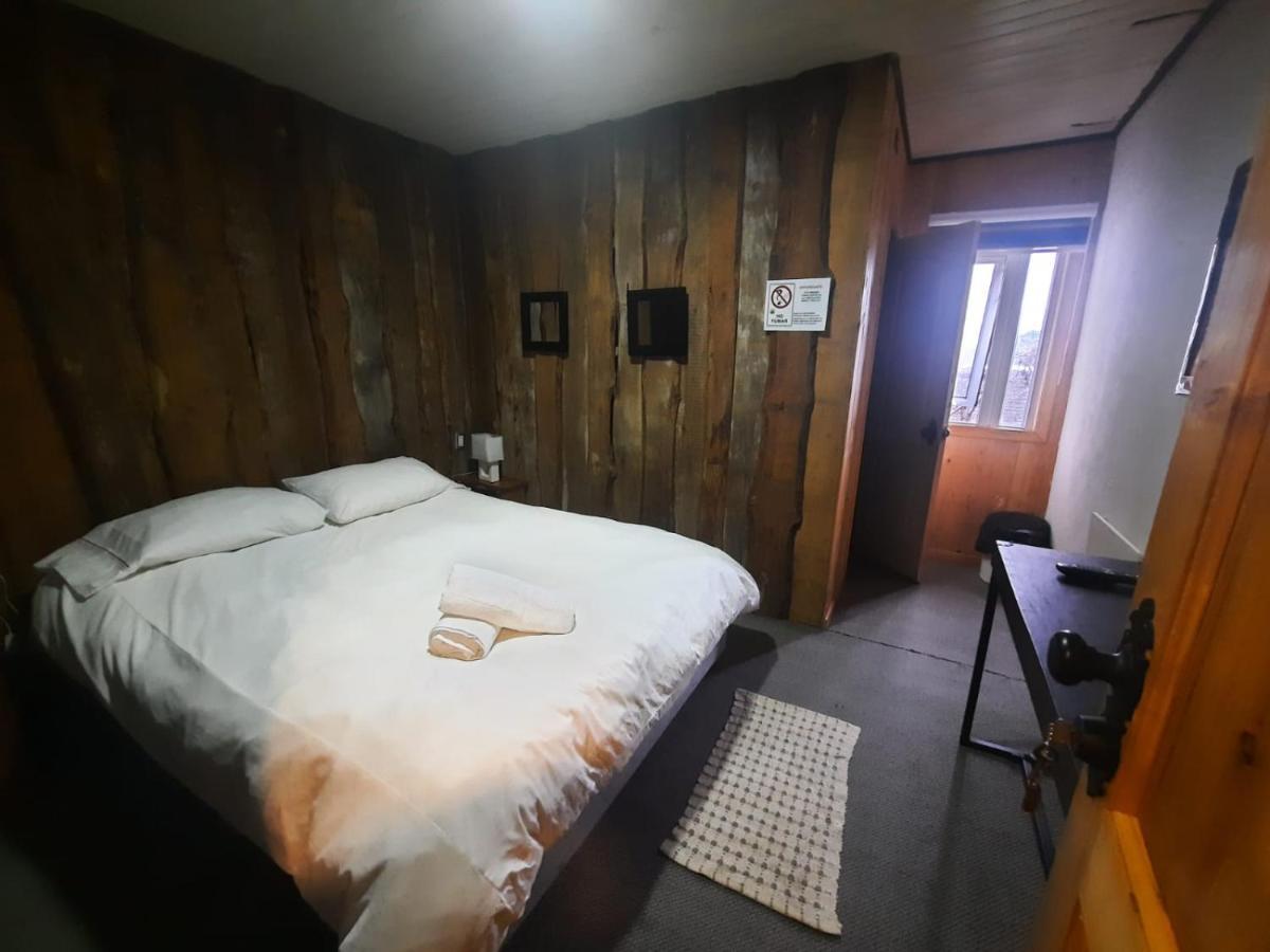 Hostal Plaza Chiloe Castro Dış mekan fotoğraf