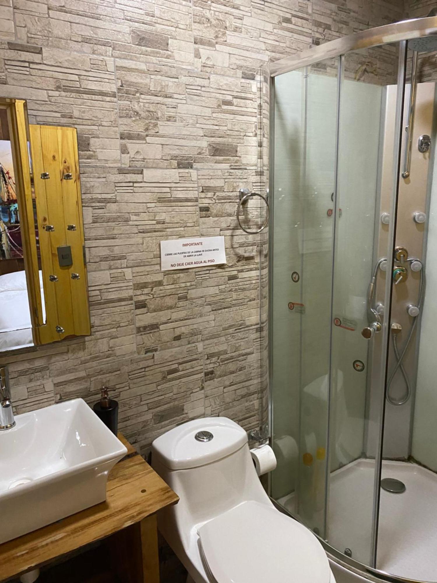 Hostal Plaza Chiloe Castro Dış mekan fotoğraf