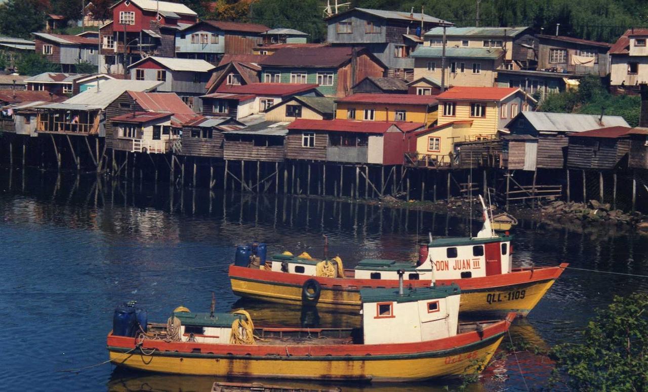 Hostal Plaza Chiloe Castro Dış mekan fotoğraf