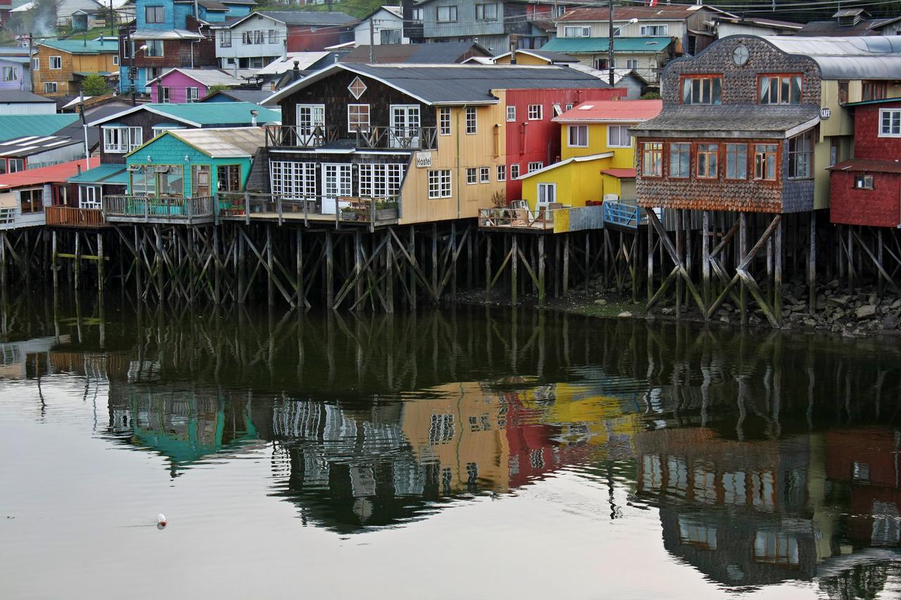 Hostal Plaza Chiloe Castro Dış mekan fotoğraf